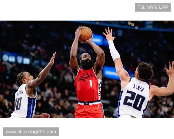 快船17战14胜哈登称可提升